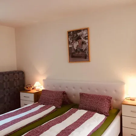 Bianca Hasler - Stallbauer Apartment