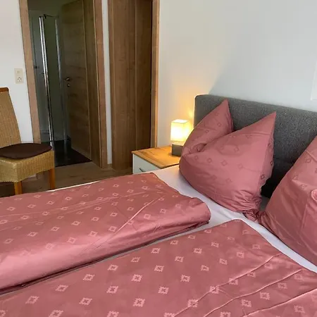 Bianca Hasler - Stallbauer Daire