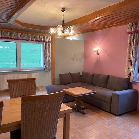 Bianca Hasler - Stallbauer *