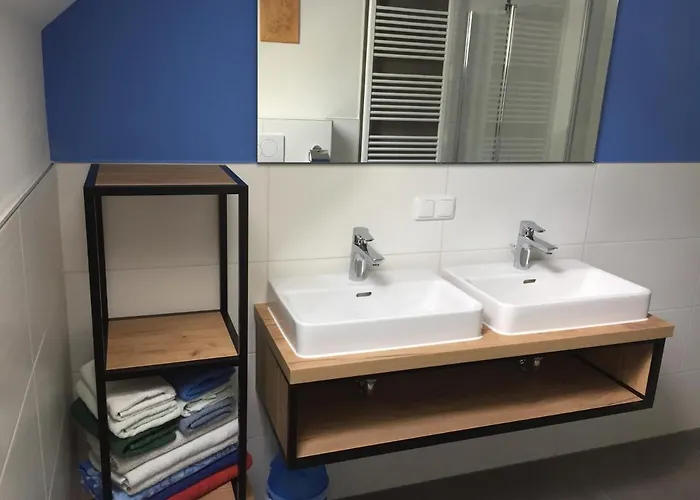 Bianca Hasler - Stallbauer Pusterwald