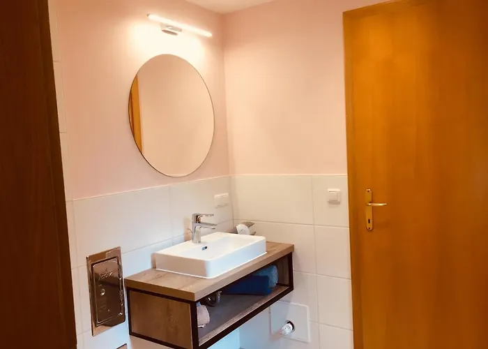 Bianca Hasler - Stallbauer Apartment