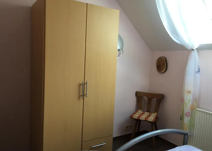 Bianca Hasler - Stallbauer Apartment