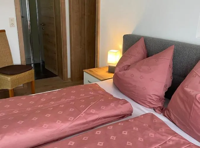 Bianca Hasler - Stallbauer Apartment