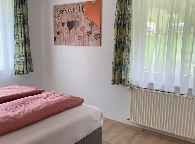 Bianca Hasler - Stallbauer Apartment